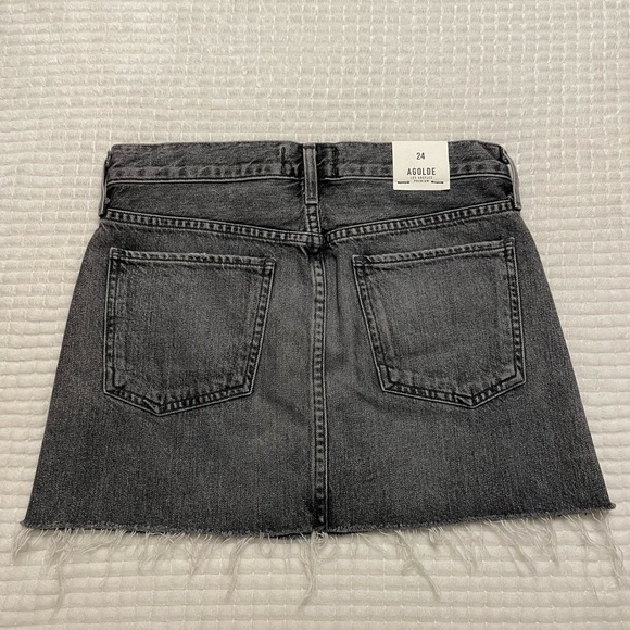 AGOLDE Jeanette Denim Mini Skirt in East Village Grey - Picture 3 of 9